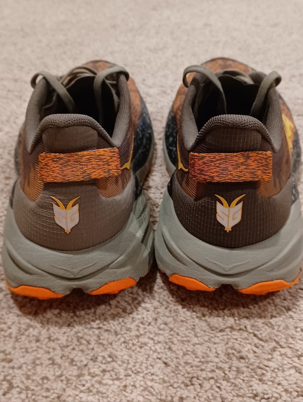 Hoka Men's Speedgoat 6 trail running shoes in the Antique Olive Size 10.5 - Picture 6 of 10